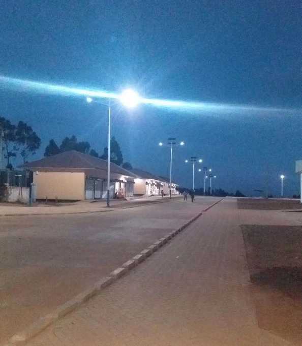武陟县非洲科特迪瓦太阳能路灯工程